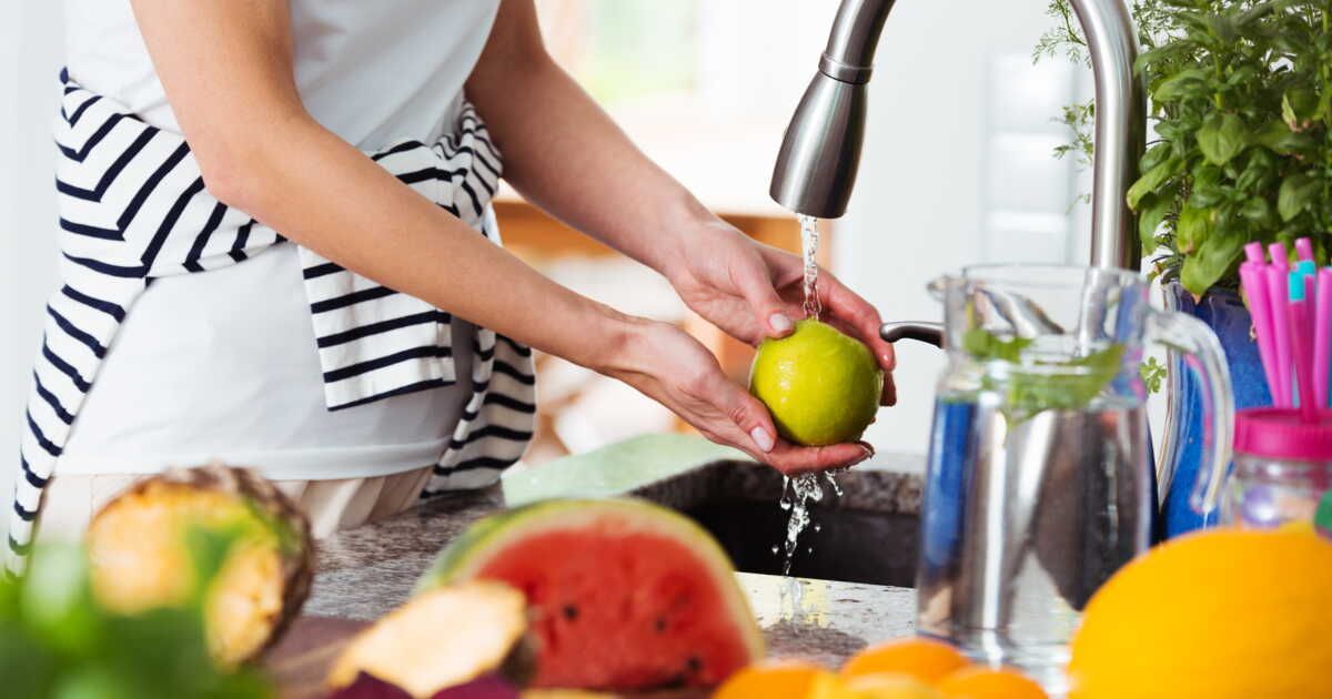 Les aliments à éviter de laver : un guide essentiel