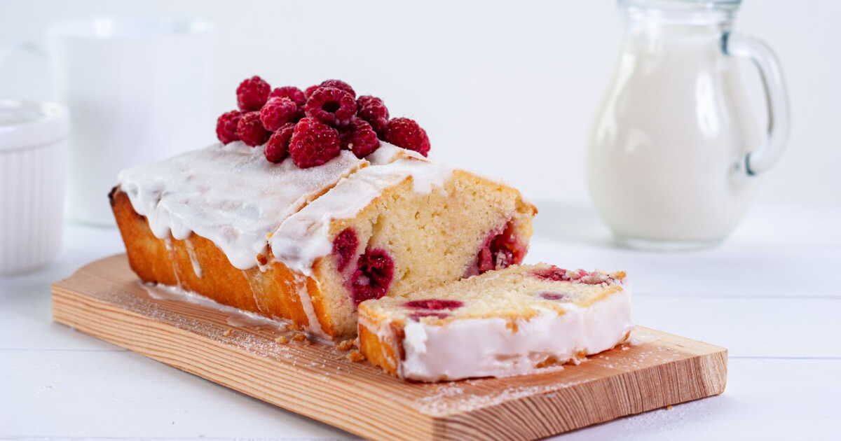 Un gâteau au fromage blanc et aux framboises pour une touche estivale