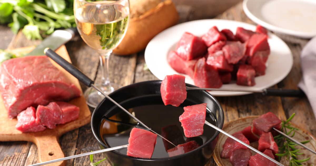 Les secrets d'un accord parfait : quel vin pour une fondue bourguignonne ?