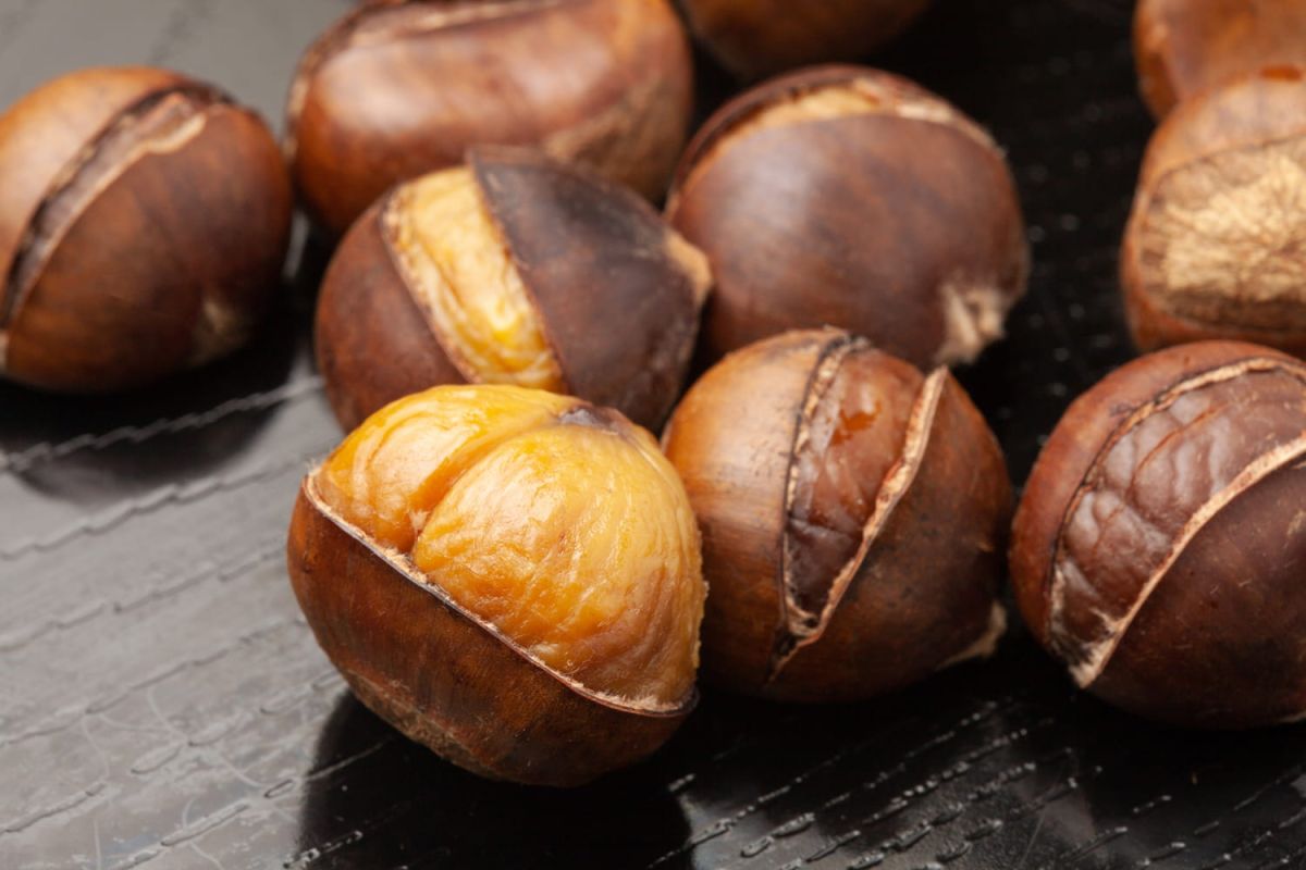 Découvrez l'astuce incontournable pour déguster facilement les châtaignes