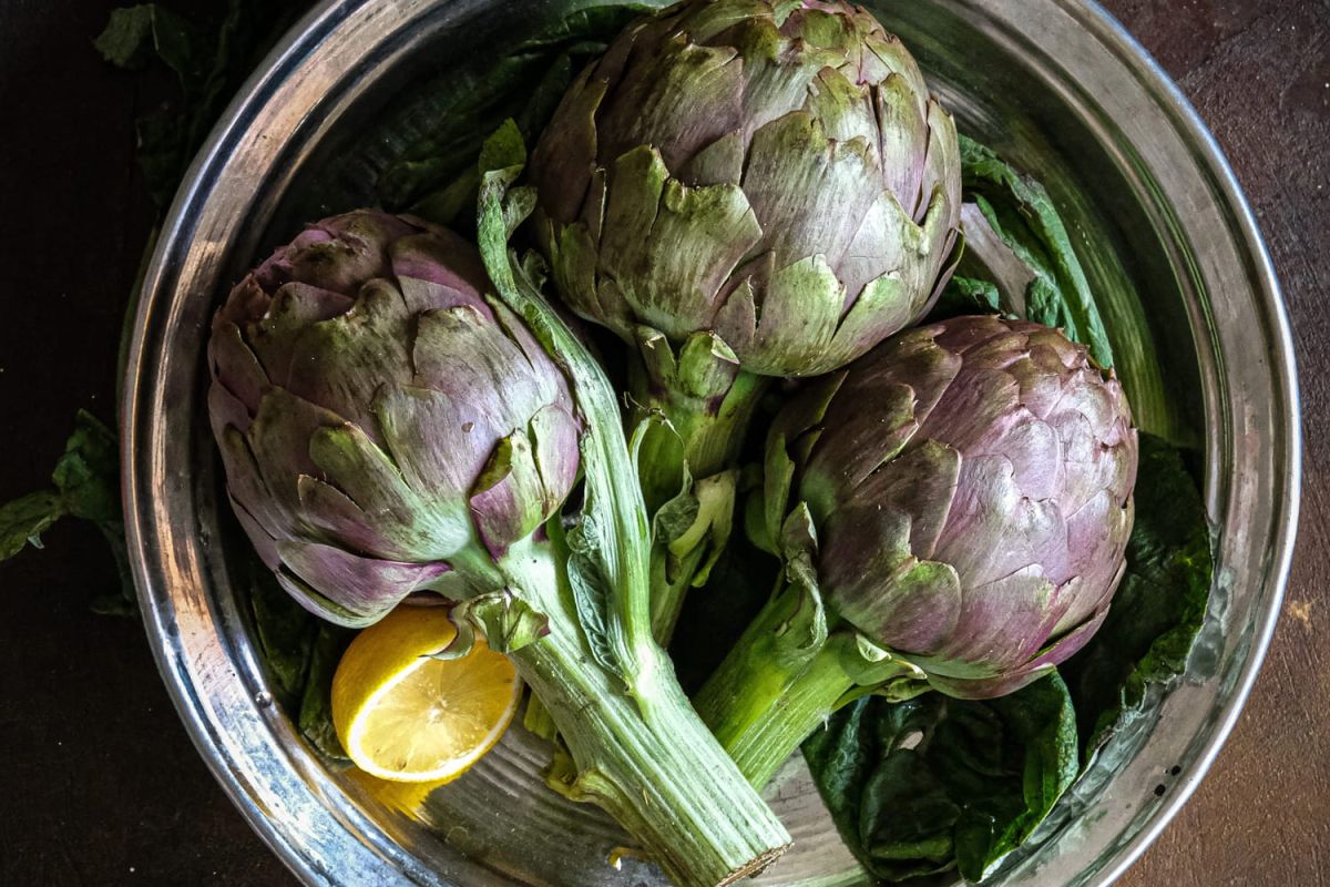 Découvrez les recettes originales de Cyril Lignac pour préparer des artichauts