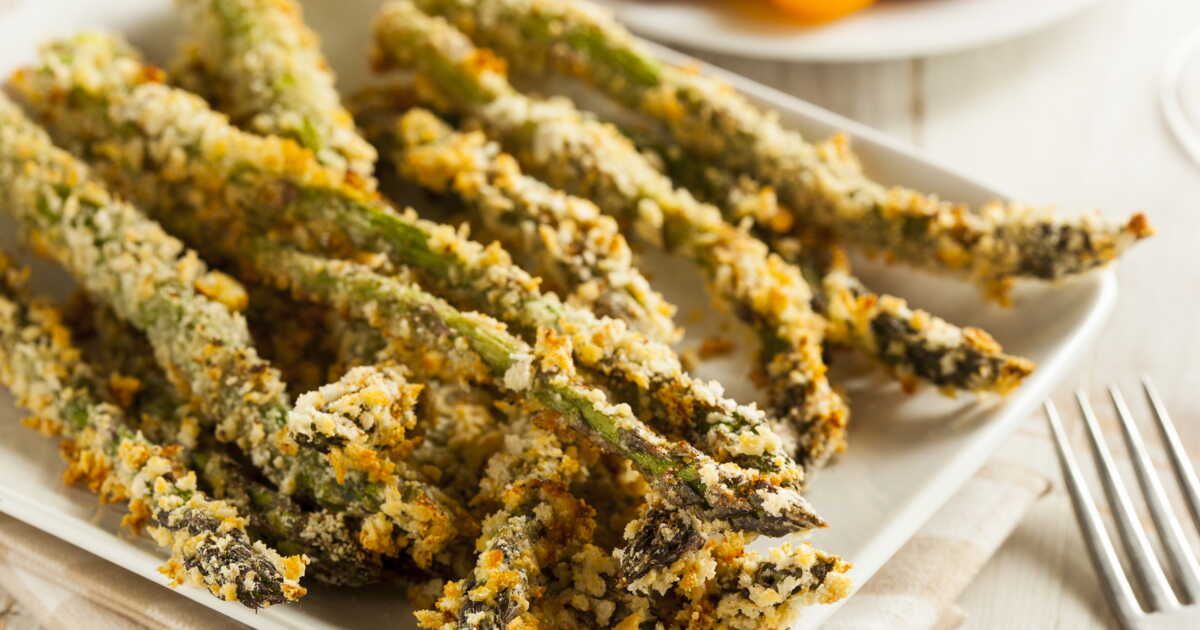 Des asperges panées à la sauce tartare qui vont vous surprendre