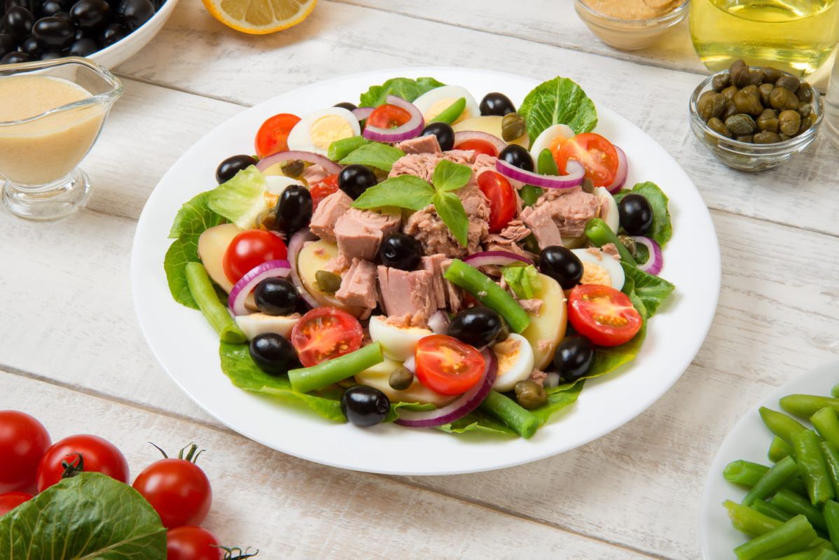 norbert tarayre sublime la salade niçoise avec une touche inattendue