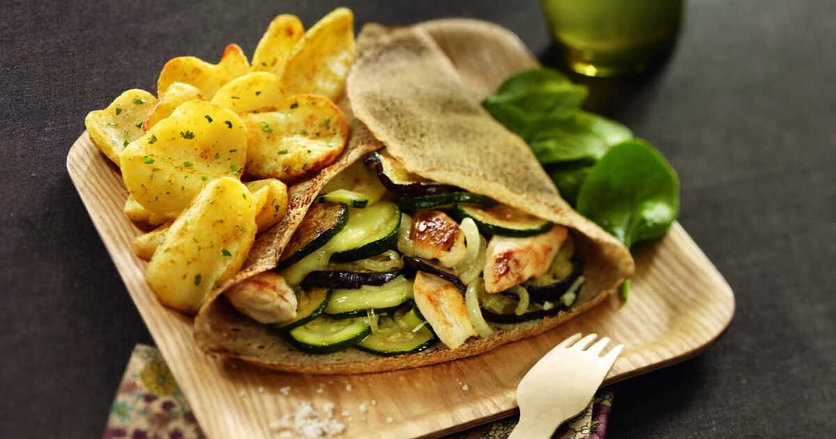 Une galette de sarrasin aux saveurs délicates : poulet et courgette