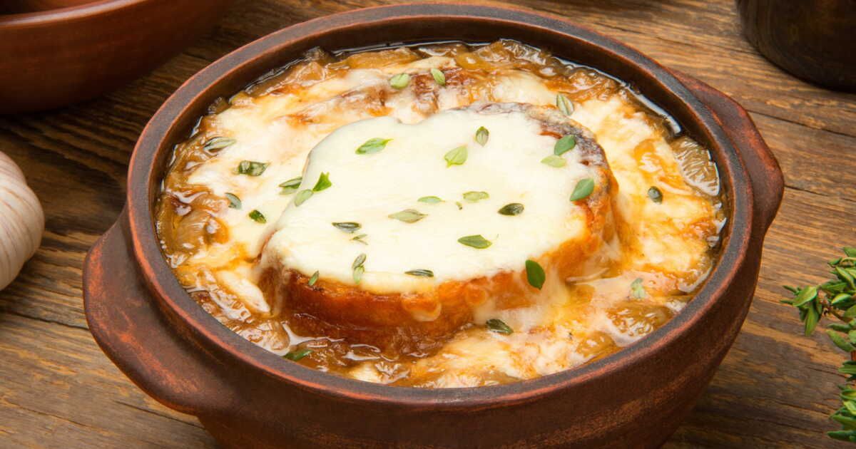 la soupe à l'oignon de philippe etchebest : réconfort gourmande en 3 ingrédients