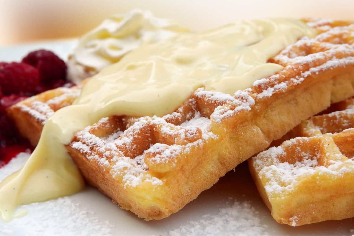 Découvrez la recette inratable de la crème anglaise par Philippe Etchebest