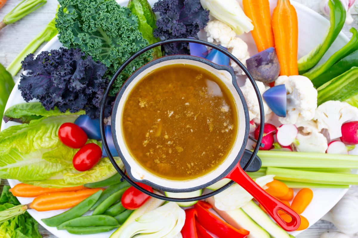 La recette surprise de Cyril Lignac : jardinière bagna cauda expliquée