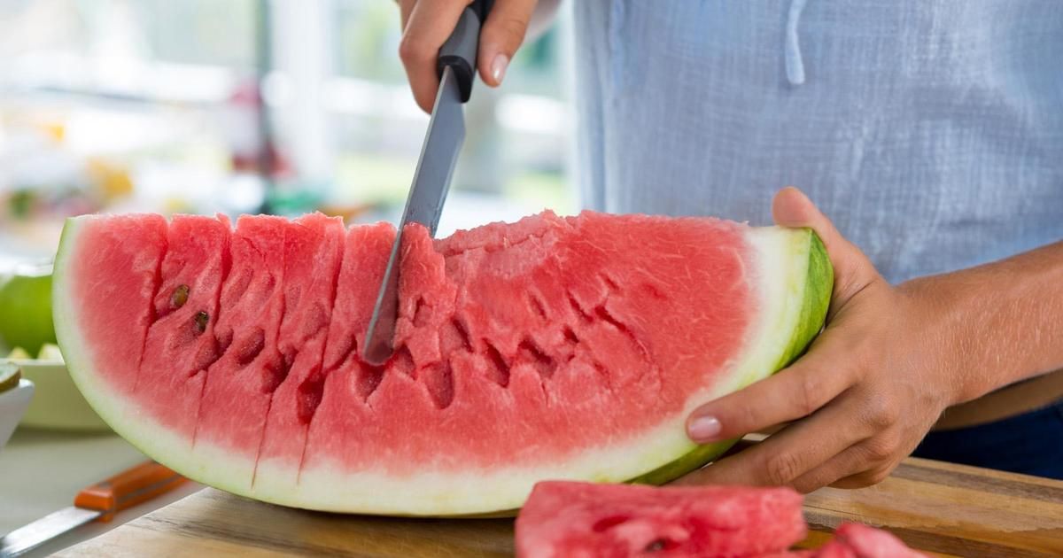 Comment découper une pastèque sans y laisser un doigt ?