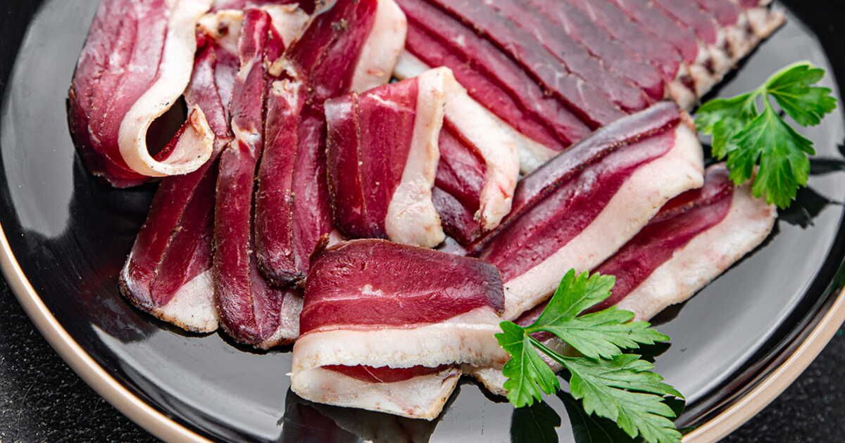 Réalisez votre propre magret de canard fumé : recette facile et savoureuse