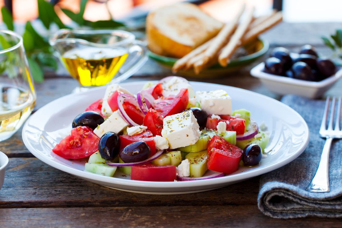 L'ingrédient à éviter dans la salade grecque selon un chef