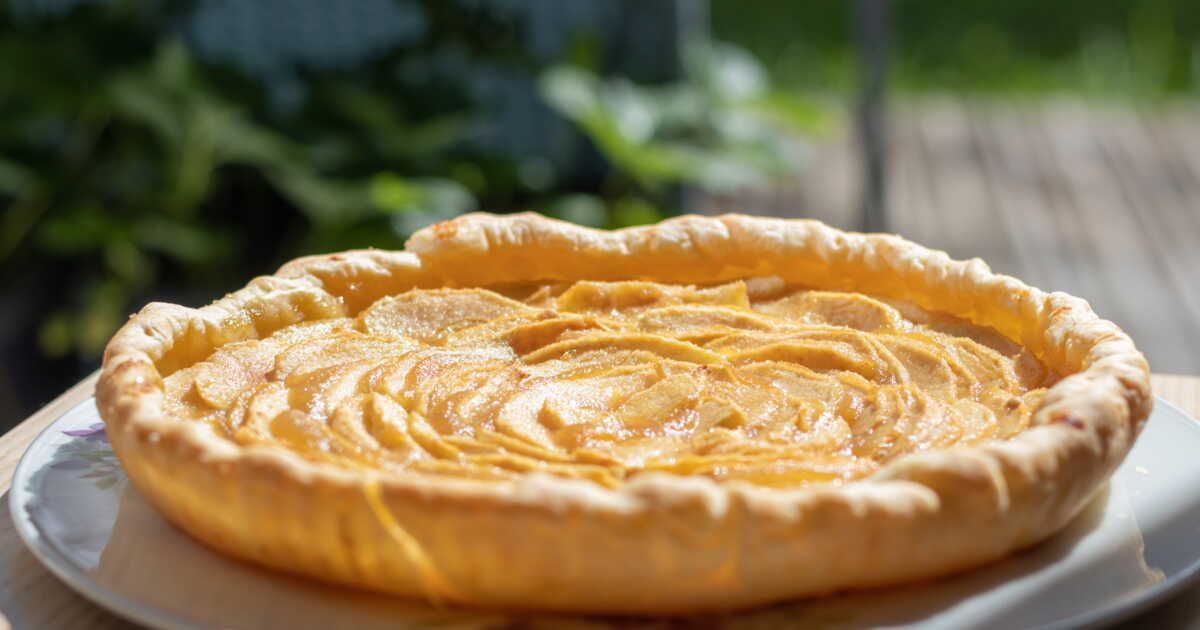 la tarte aux pommes rustique de christophe michalak : un délice à préparer chez soi