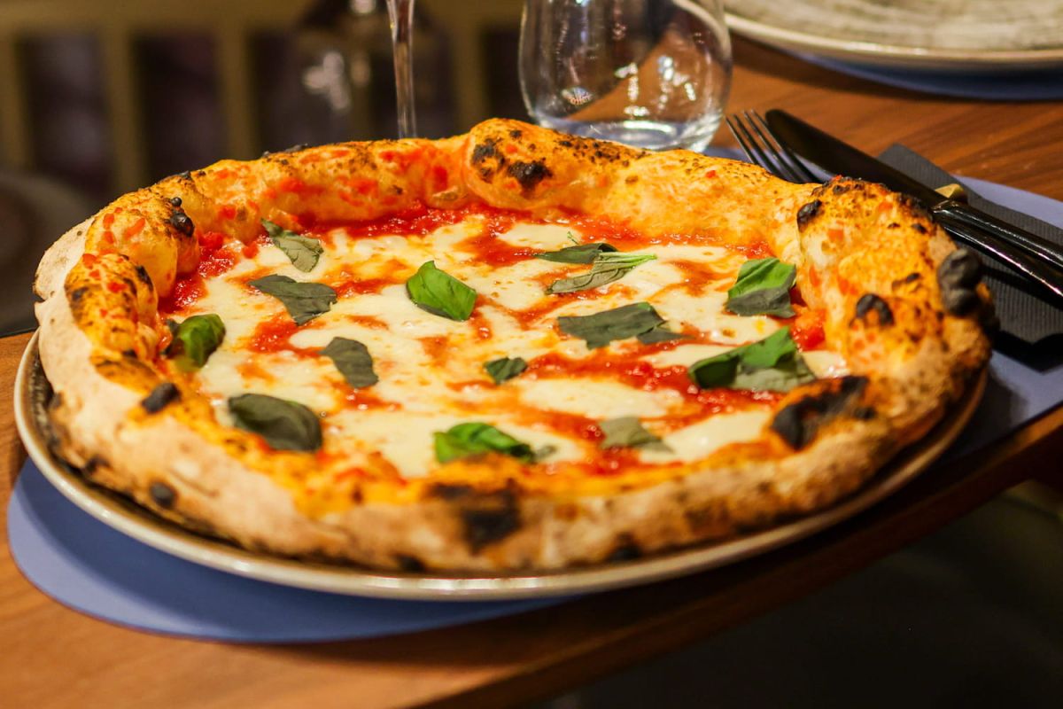 Une pizzeria parisienne qui réveille les saveurs de Naples