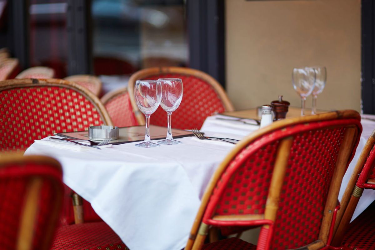 l'escroquerie des terrasses : comment certains bars surfacturent votre plaisir